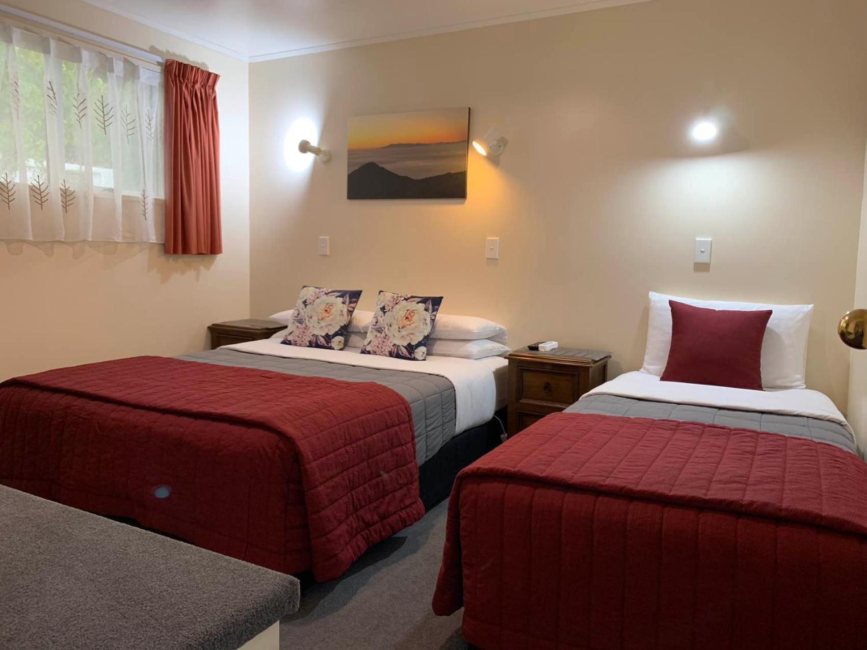Amber Court Motel Te Anau Εξωτερικό φωτογραφία