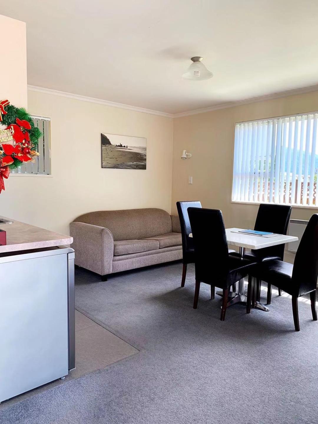 Amber Court Motel Te Anau Εξωτερικό φωτογραφία